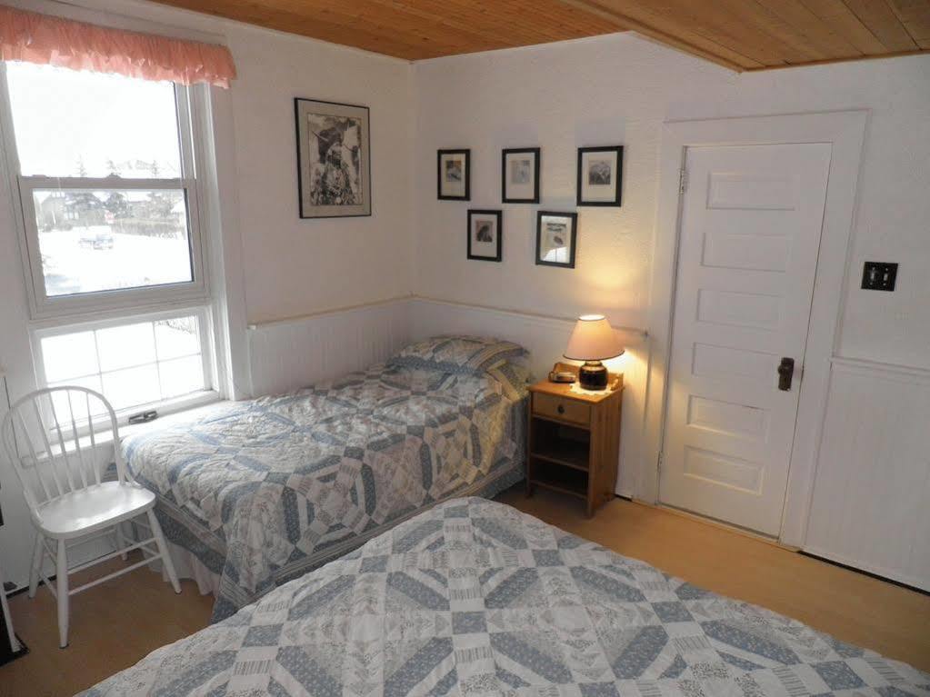 Three Peaks Banff Villa Luaran gambar
